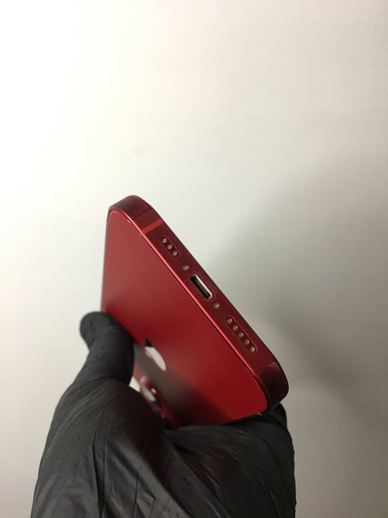 Apple iPhone 13 1