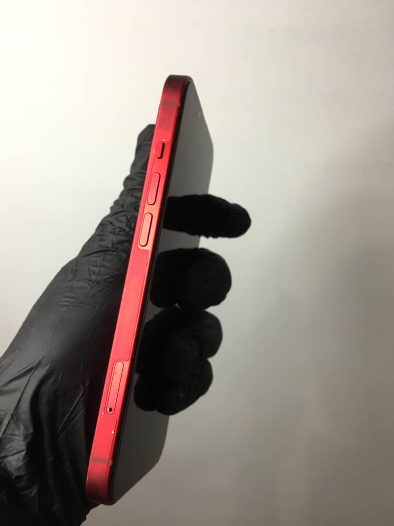Apple iPhone 13 2