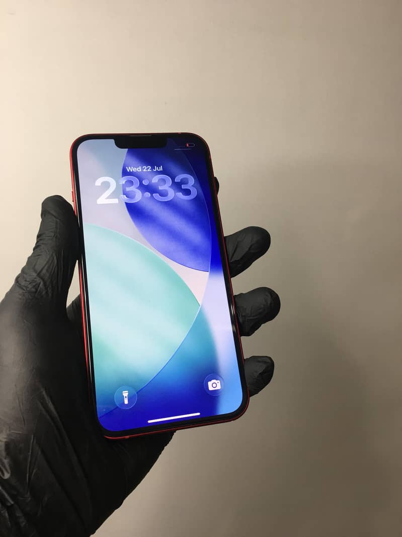 Apple iPhone 13 4