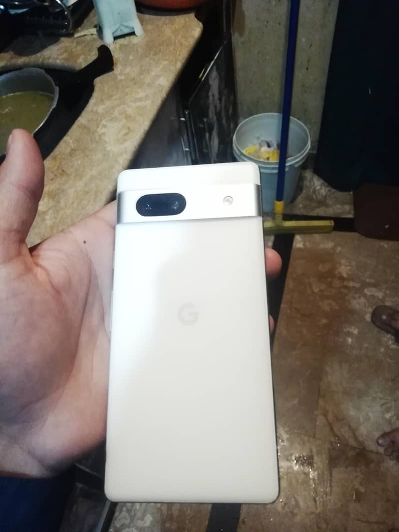 Google Pixel 7a 5