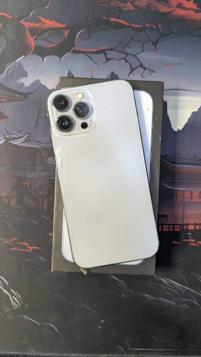 iphone 13 pro max w/box