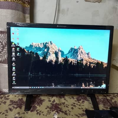 Lenovo 22" LCD Monitor | DisplayPort (DP) | Excellent Condition