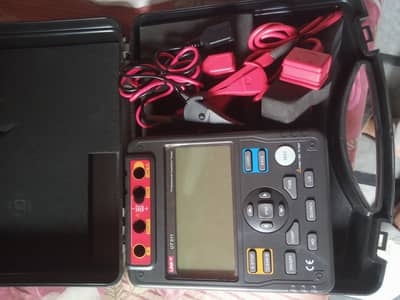 UNI-T UT511 Professional Insulation Tester