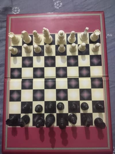1996 Bill hartson Beginner Guide to chess set Original Box and Book