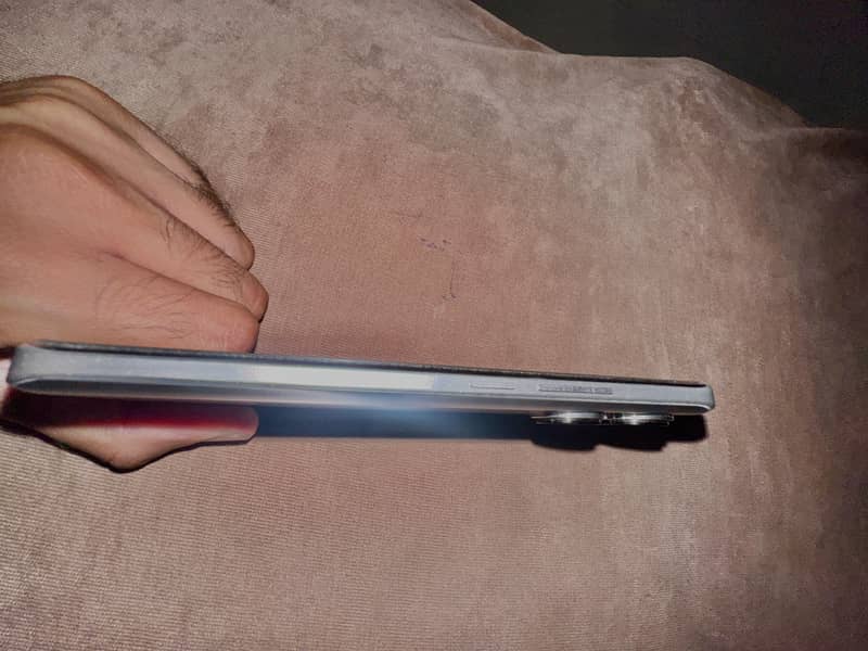 Xiaomi Redmi Note 13 Pro Plus 3