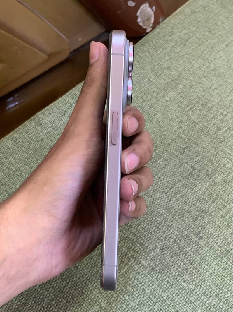 Iphone 15 pro 0