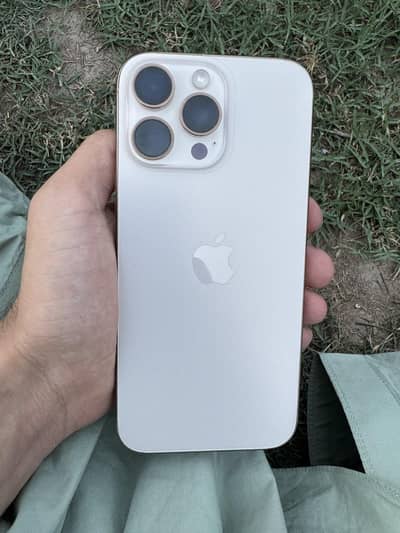 Apple iPhone 16 Pro Max