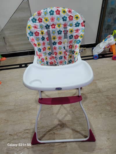 baby high chair 9.9/10 condition like new