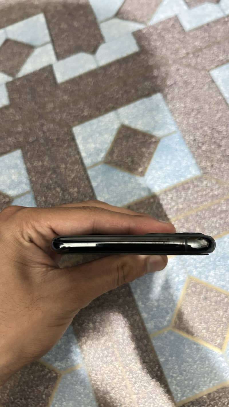 Apple iPhone 11 Pro Max 3