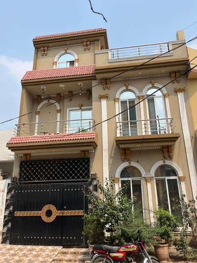5 merla house dubel Story beautiful house Near parak masjid School market metro Istashan