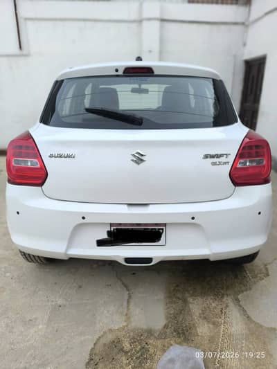 Suzuki Swift GLX CVT 2023
