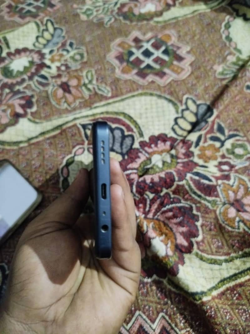Realme C71 4