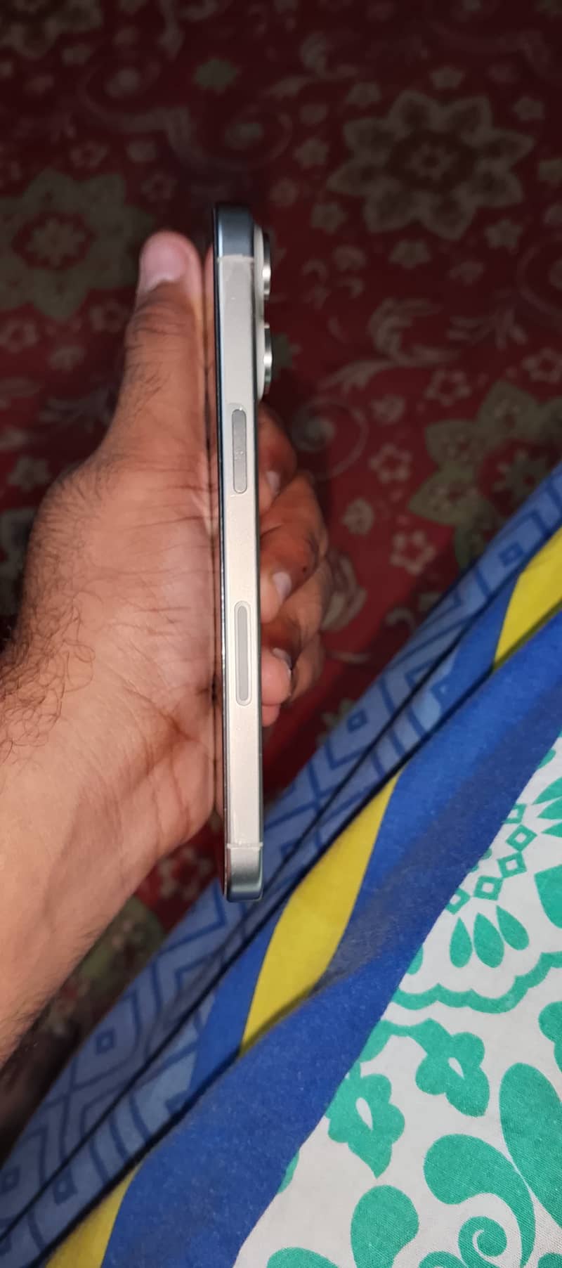 Apple iPhone 15 Pro Max 4