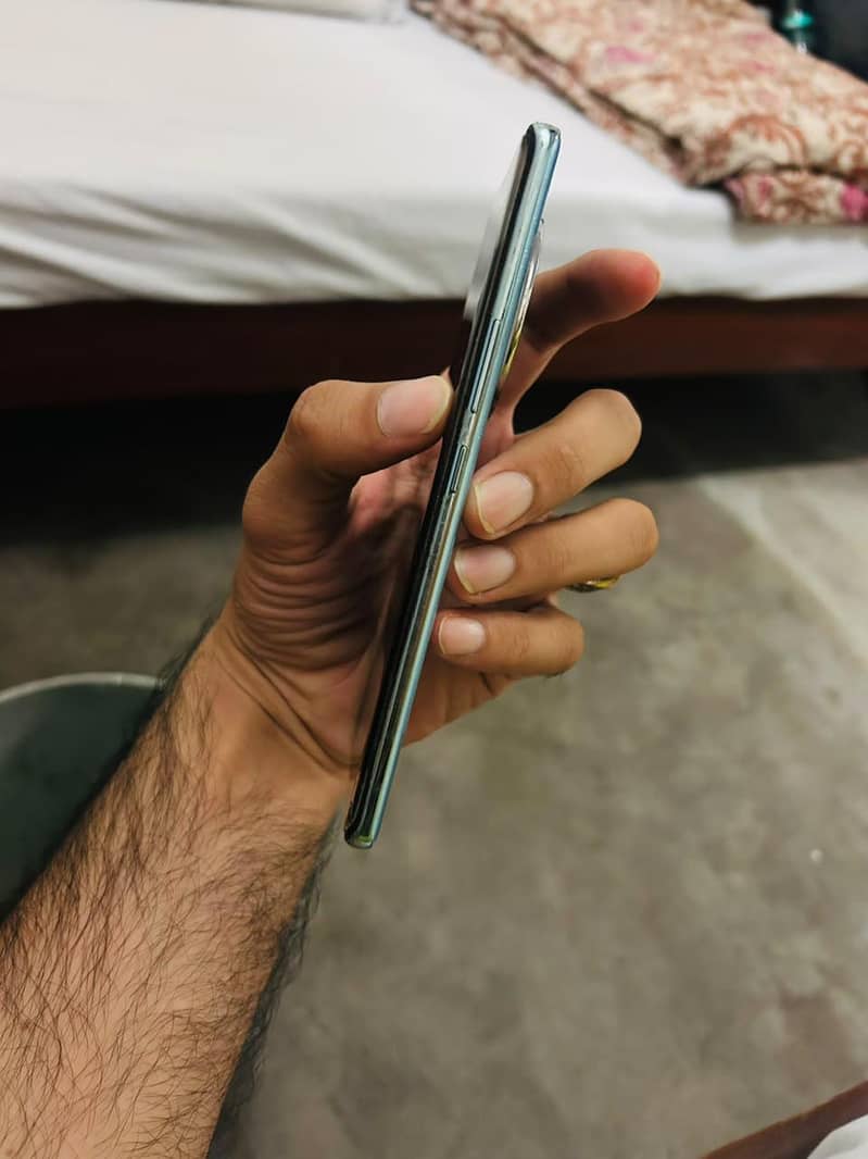 Infinix Zero 40 9