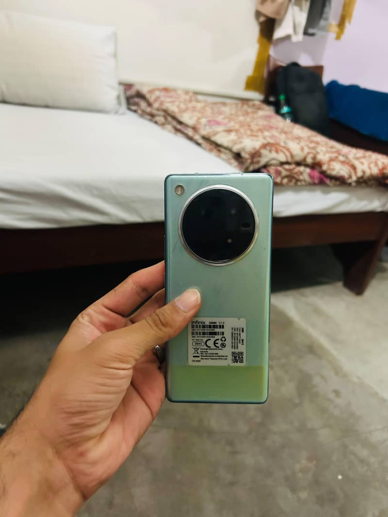 Infinix Zero 40 13
