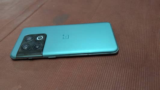 One Plus 10 Pro