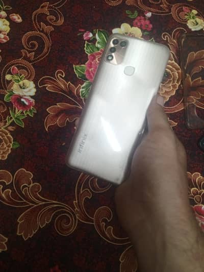 Infinix Hot 11 Play