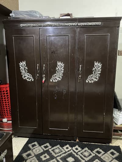 Selling wardrobe