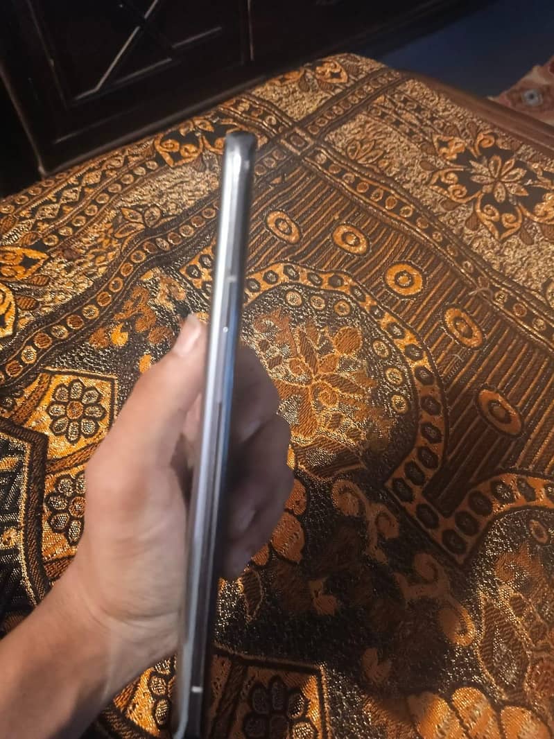 One Plus 9pro5g 3