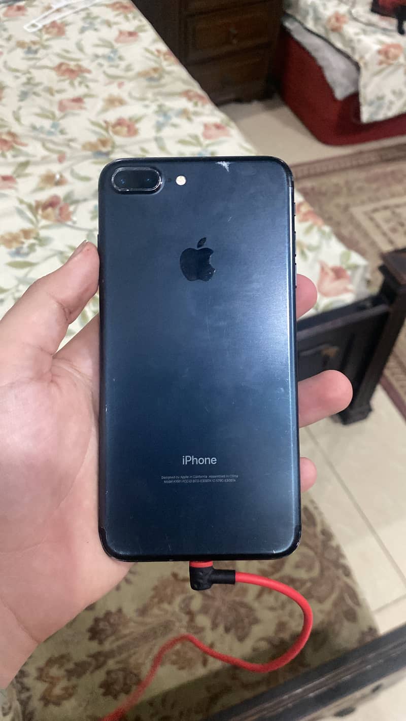 Apple iPhone 7 Plus 0