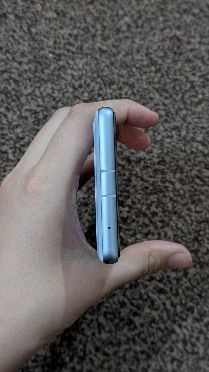 Google Pixel 7a 3