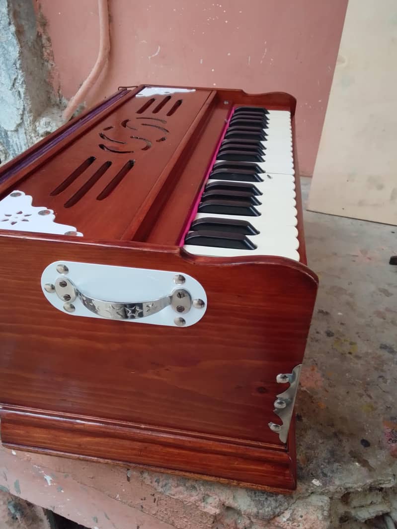 harmonium 2