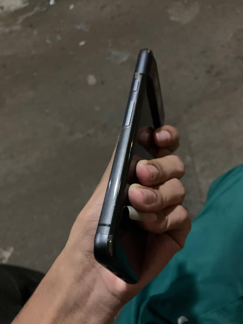 Google Pixel 8 4
