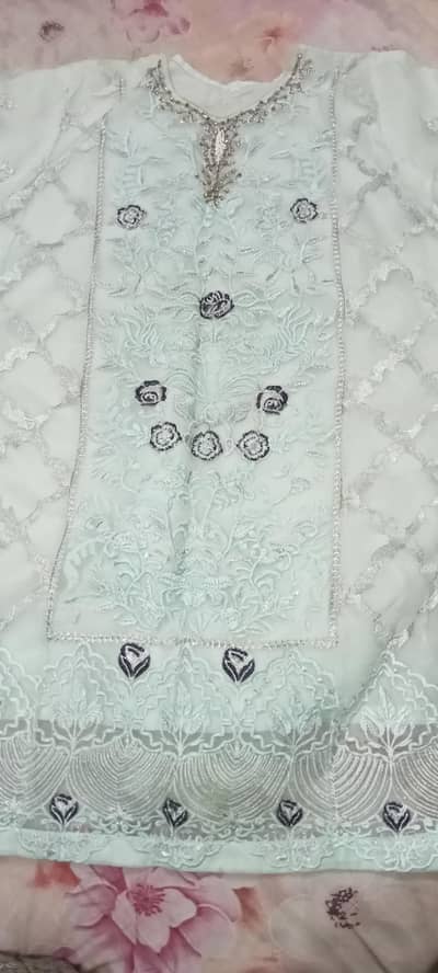 beautiful readymade dress kamez shalwar with totally new condition.