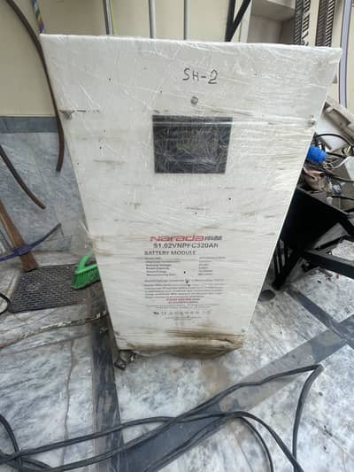 On grid inverter just like new. Four years warranty.