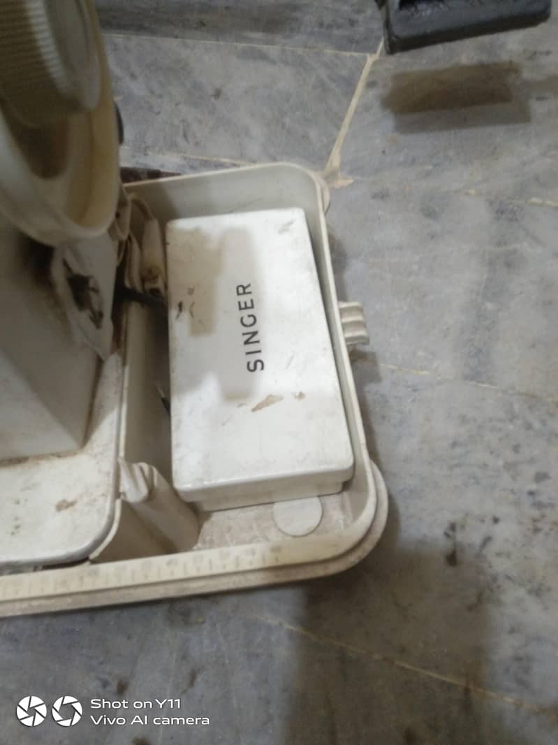 sewing machine  1