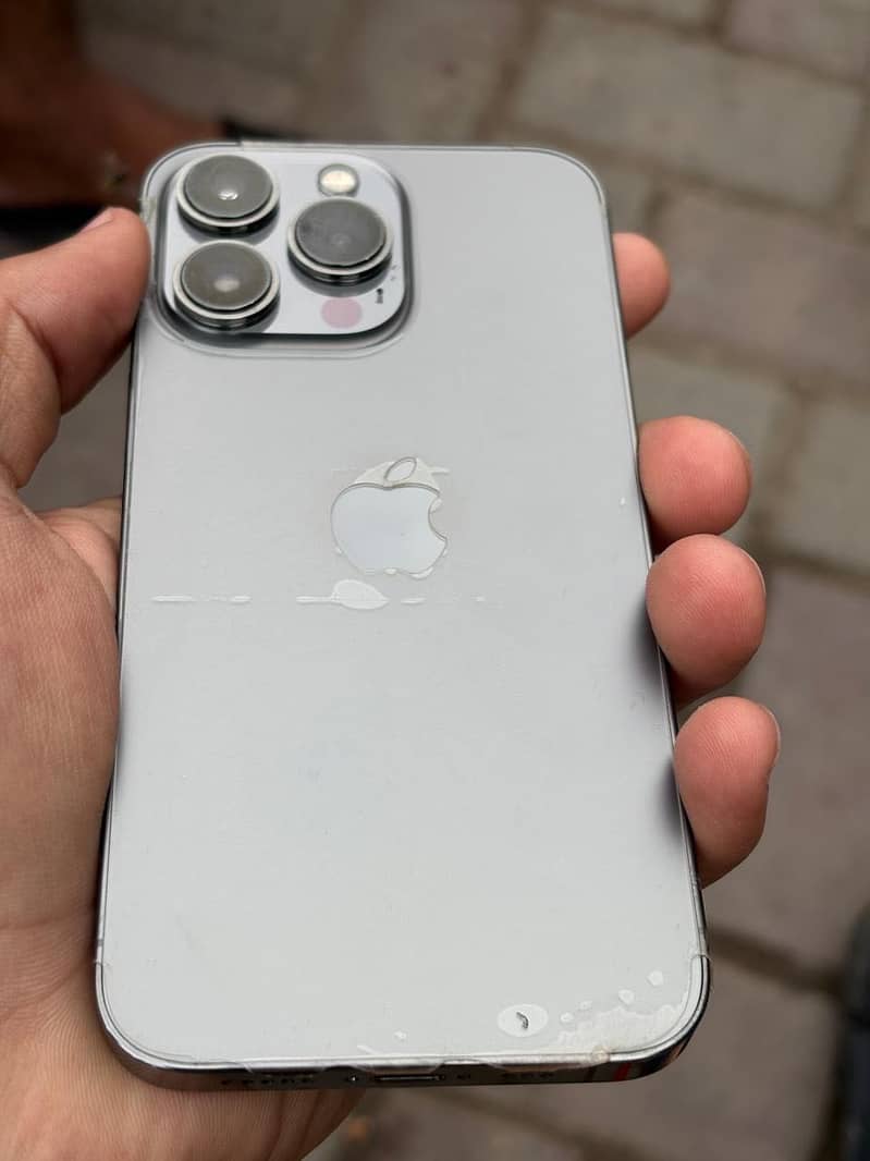 Apple iPhone 13 Pro 2