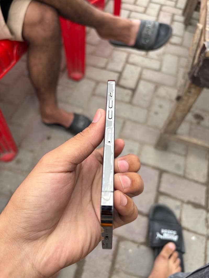 Apple iPhone 13 Pro 3