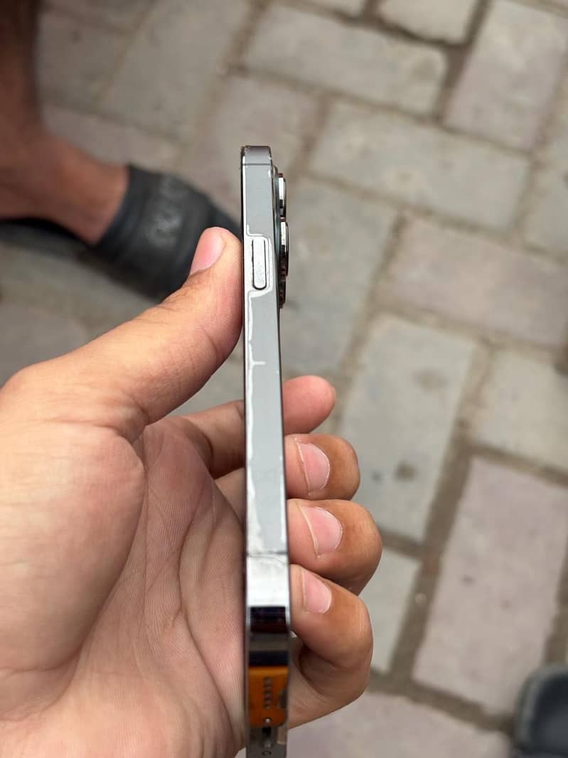 Apple iPhone 13 Pro 6