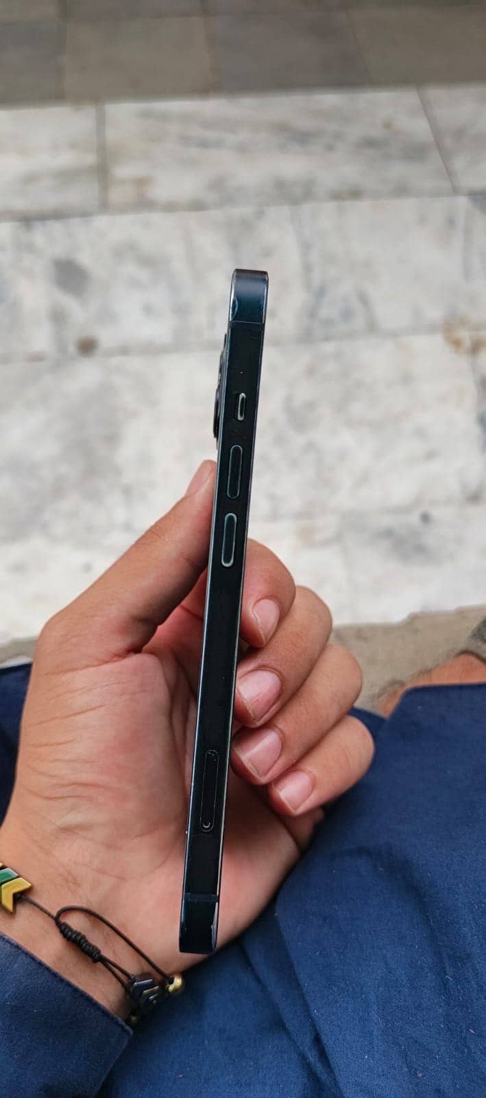 Apple iPhone 13 1