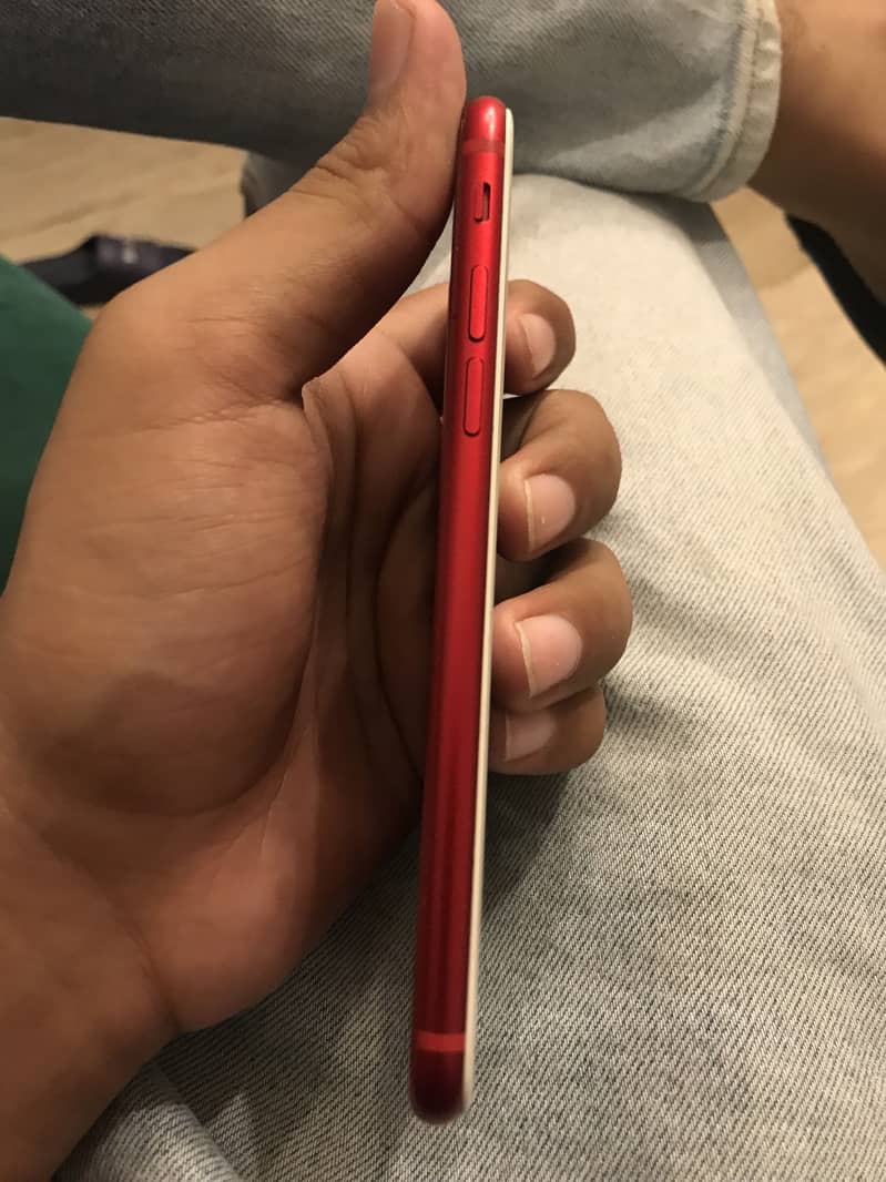 Apple iPhone 8 4
