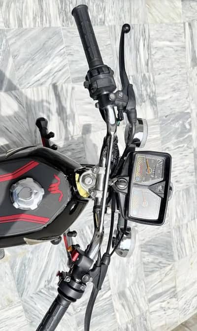 Honda 125cc all ok 10 by 10  madle 2024