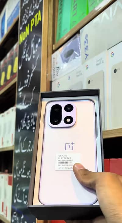 One Plus One 16.256 GB mein official PTI pro 10 by 10 condition