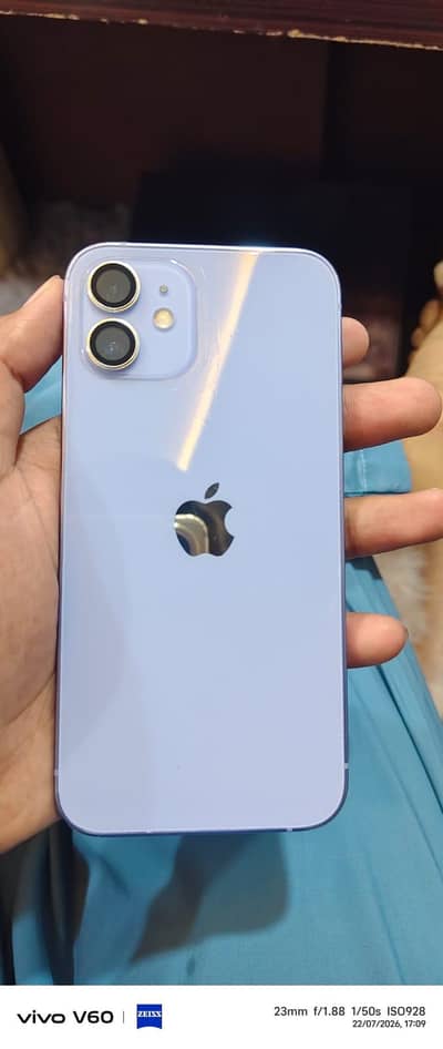 Apple iPhone 12