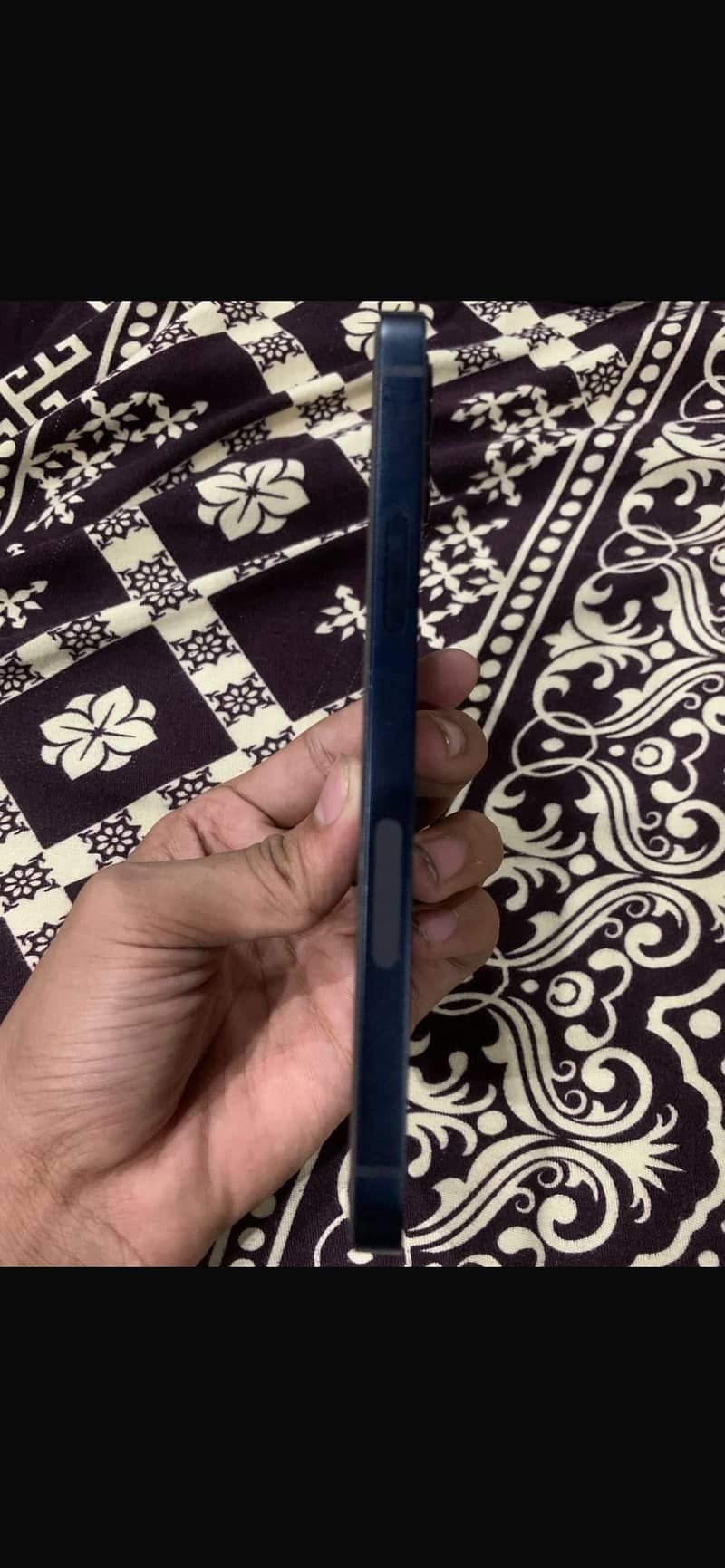 Iphone 12 10/10 condition 6