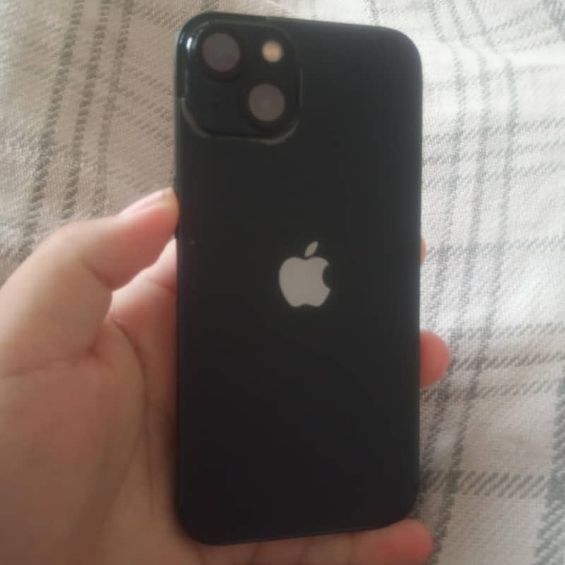 Apple iPhone 13 0