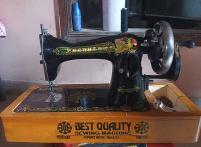 Zeenat Manual Sewing Machine with Brand New Wooden Box