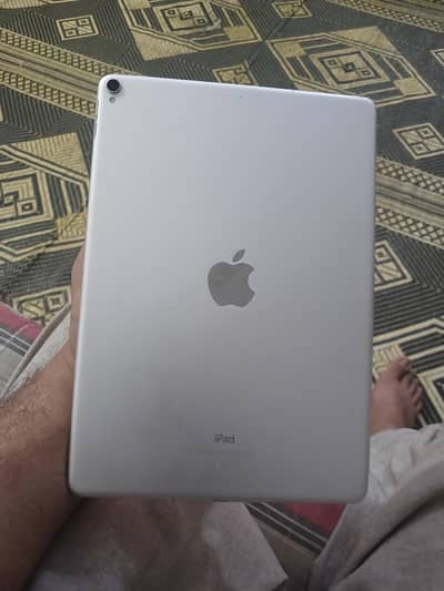 8GB RAM 256 GB memory