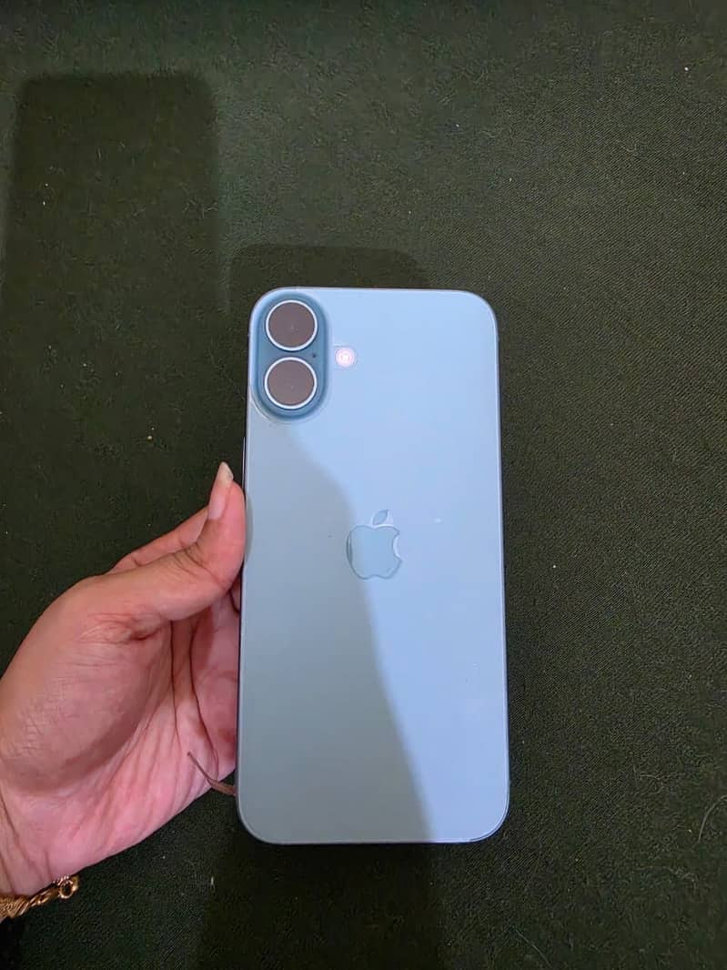 Apple iPhone 16 Plus 2