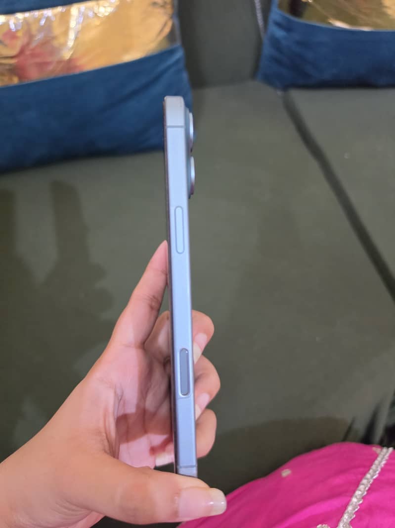 Apple iPhone 16 Plus 4