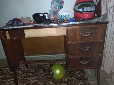 computer  table