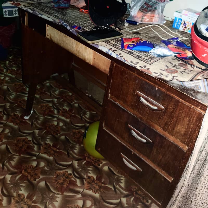 computer  table 5