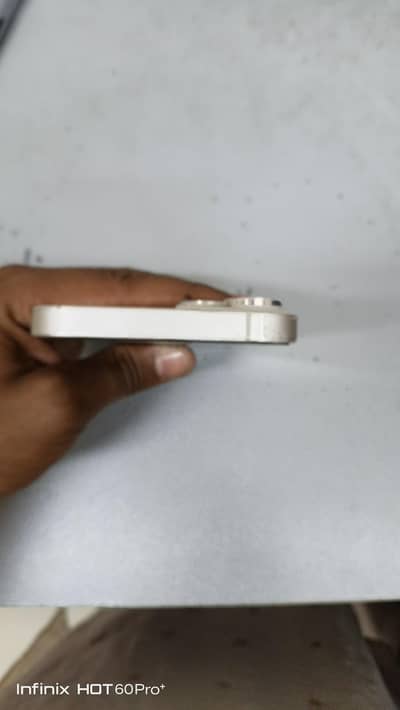 Apple iPhone 14
