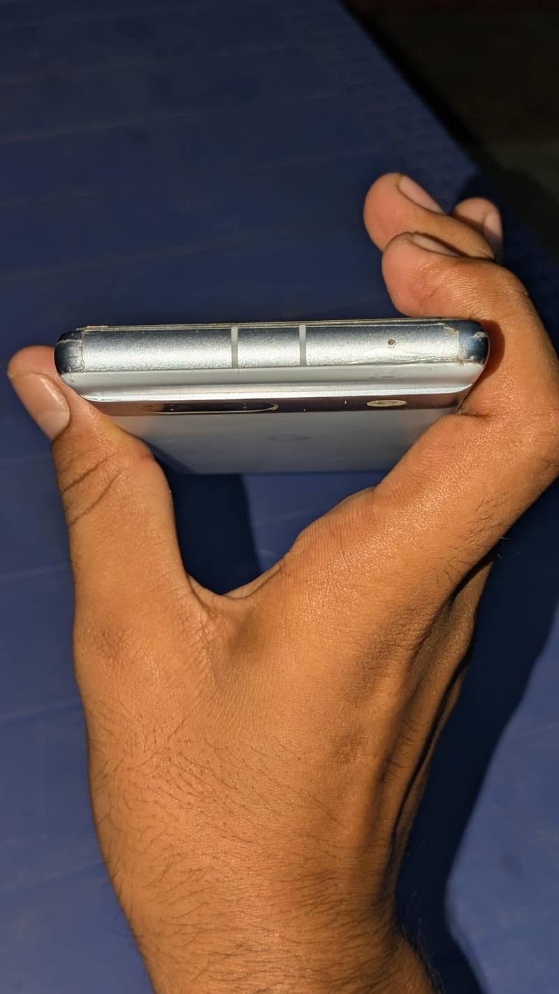 Google Pixel 7a 5