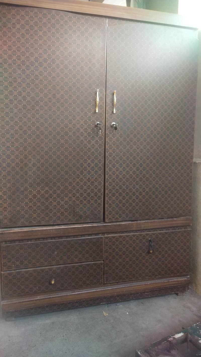 solid wardrobe 0