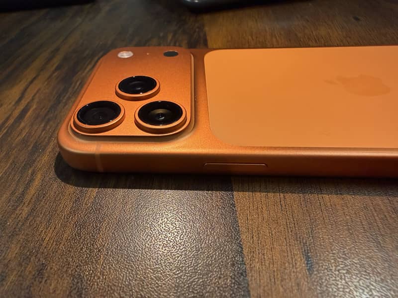 iPhone 17 Pro Max 1